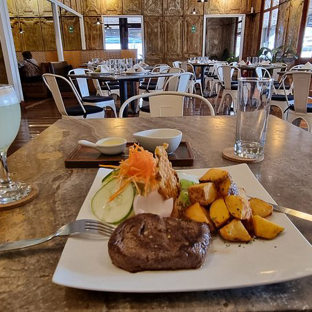 La Casa de Fierro Restaurante